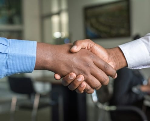 Relevo generacional en la empresa familiar española: por qué solo 1 de cada 3 lo consigue, Transmisión de empresas España, transmisión de PYMES España